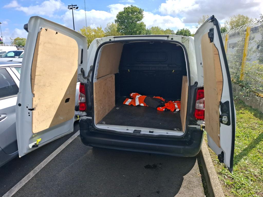 Peugeot PARTNER FOURGON STANDARD 650 KG BLUEHDI 130 S&S EAT8 ASPHALT 2021