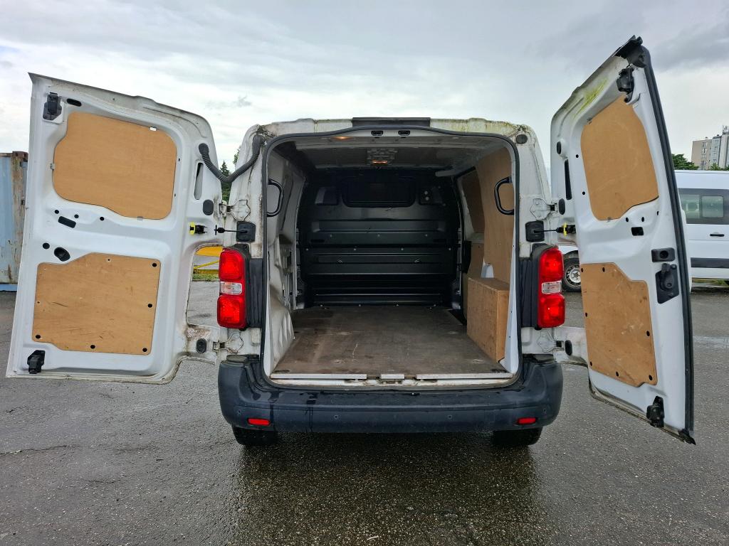 Peugeot EXPERT FGN TOLE STANDARD 2.0  BLUEHDI 120 S&S BVM6 PREMIUM 2018