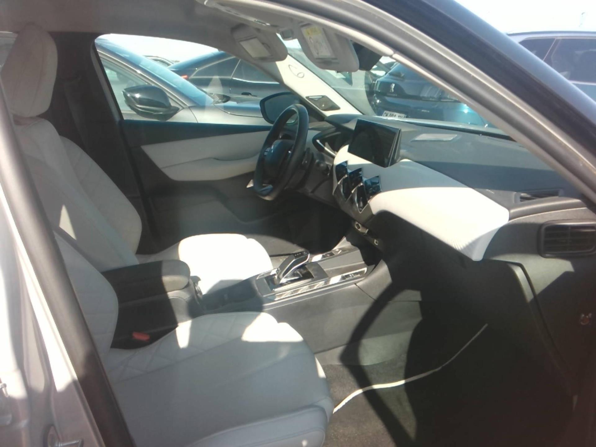 DS DS 3 PureTech 130 EAT8 Esprit de Voyage 2024