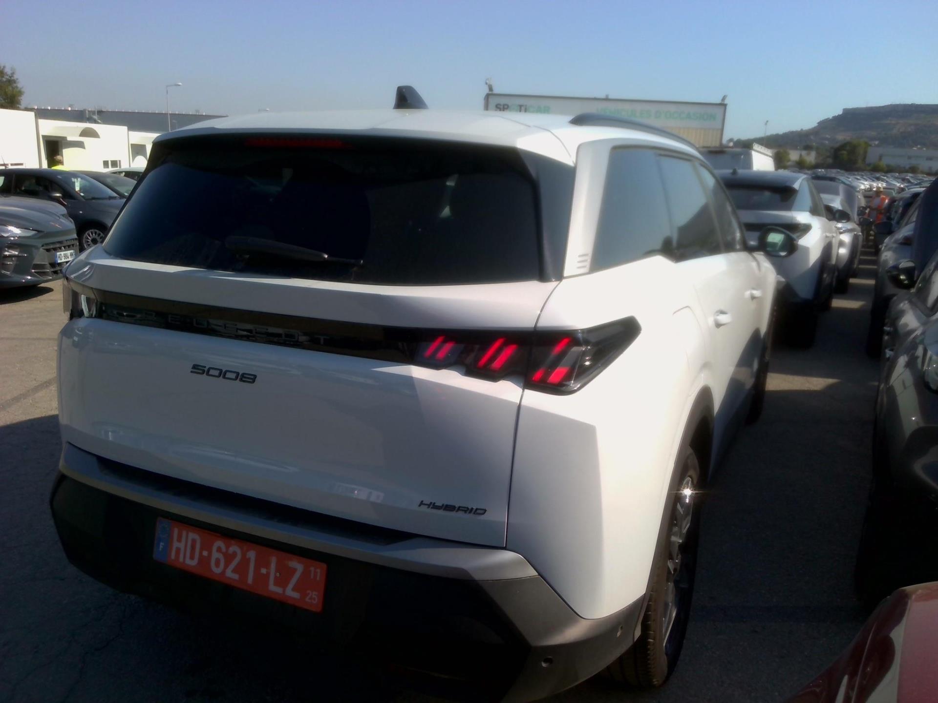 Peugeot 5008 Hybrid 145 e-DCS6 Allure 2025