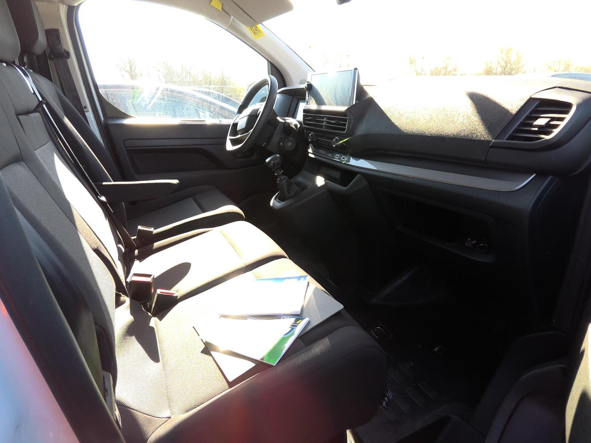 Opel VIVARO FGN TAILLE M BLUEHDI 145 BVM6  2024