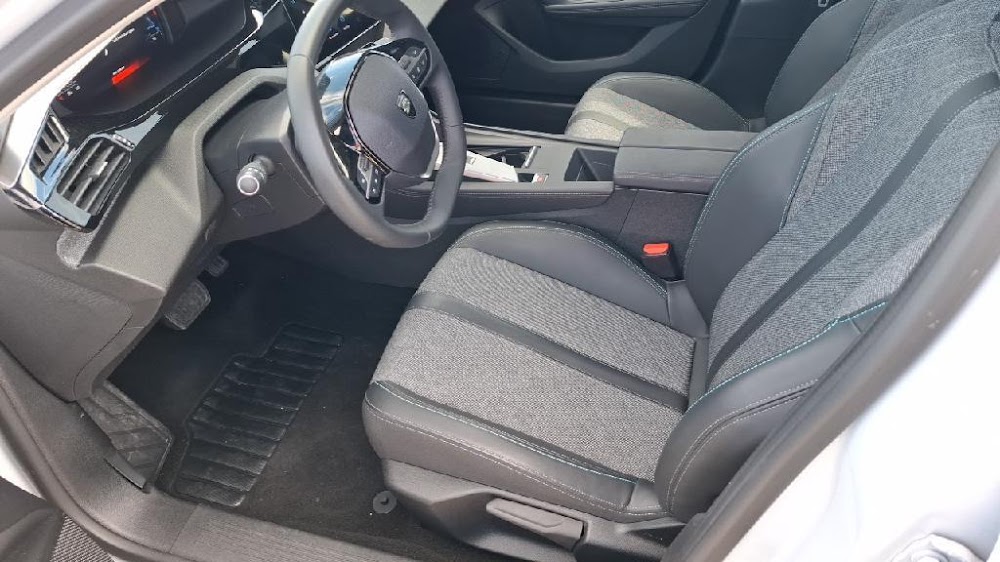 Foto Peugeot 408 13