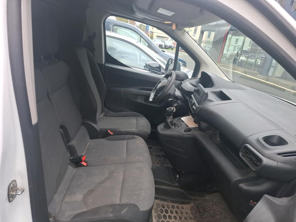 Peugeot PARTNER FOURGON STANDARD 650 KG BLUEHDI 100 S&S BVM5 PREMIUM 2019