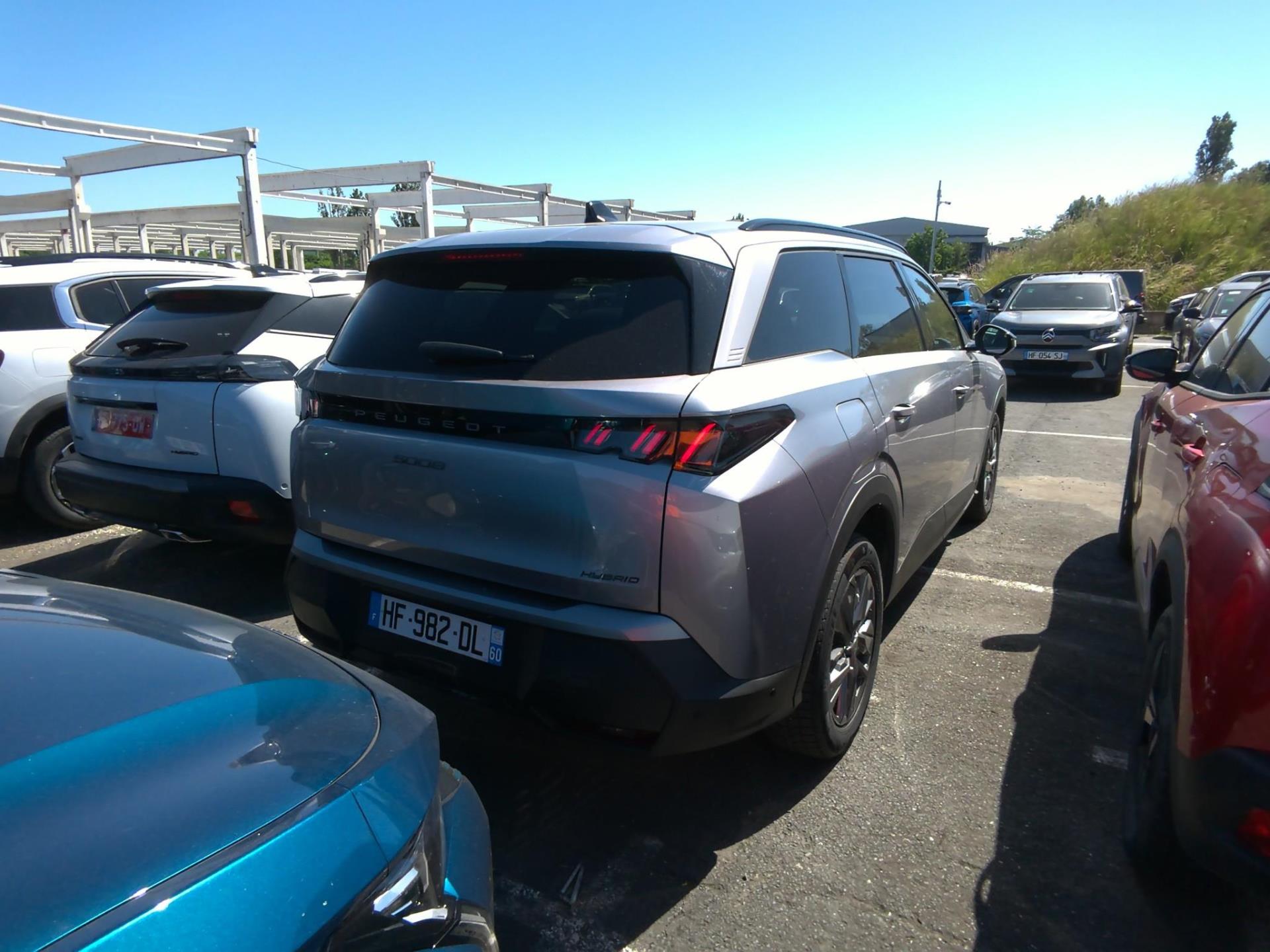 Peugeot 5008 Hybrid 145 ch e-DCS6 Allure 2025