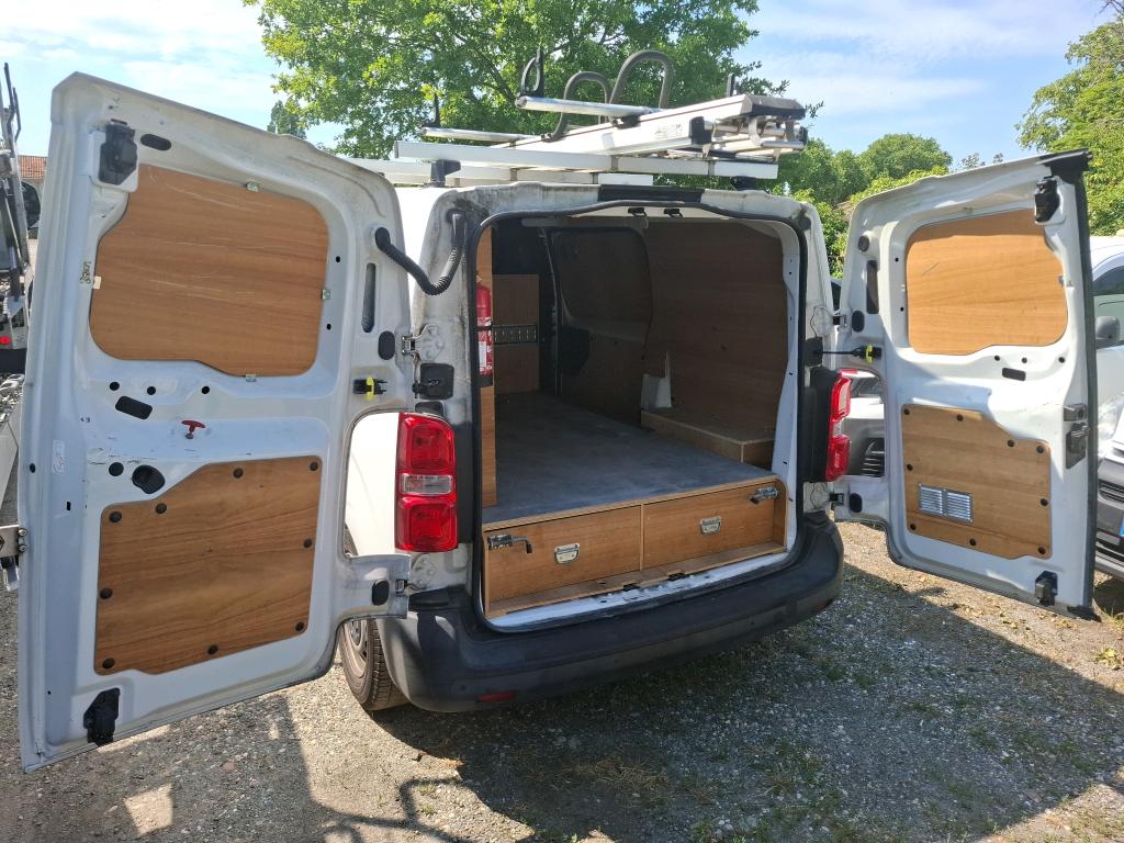 Peugeot EXPERT FGN TOLE STANDARD BLUEHDI 120 S&S EAT8 PREMIUM 2021