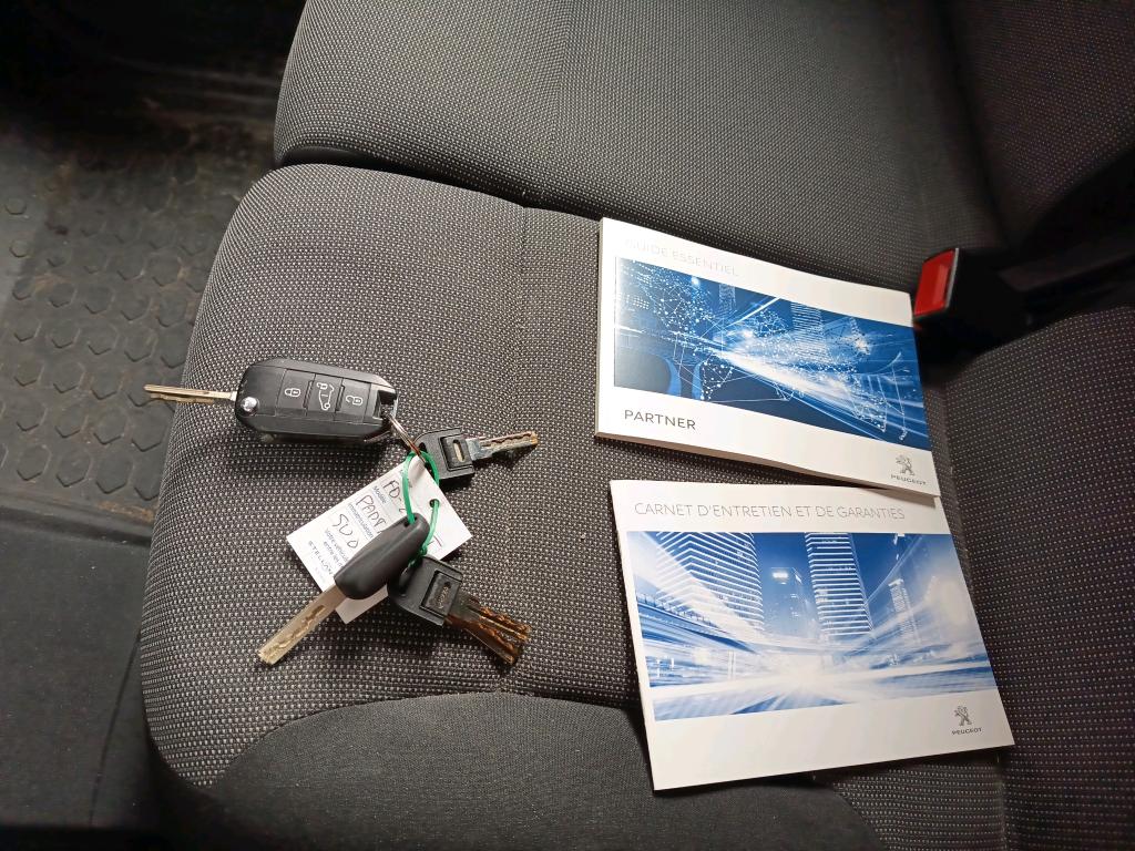 Peugeot PARTNER FOURGON STANDARD 1000 KG BLUEHDI 100 S&S BVM5 ASPHALT 2019