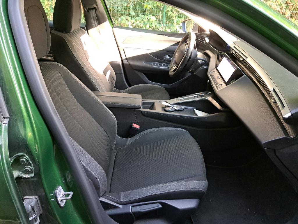 Peugeot 308 PHEV 180 e-EAT8 Active Pack 2023