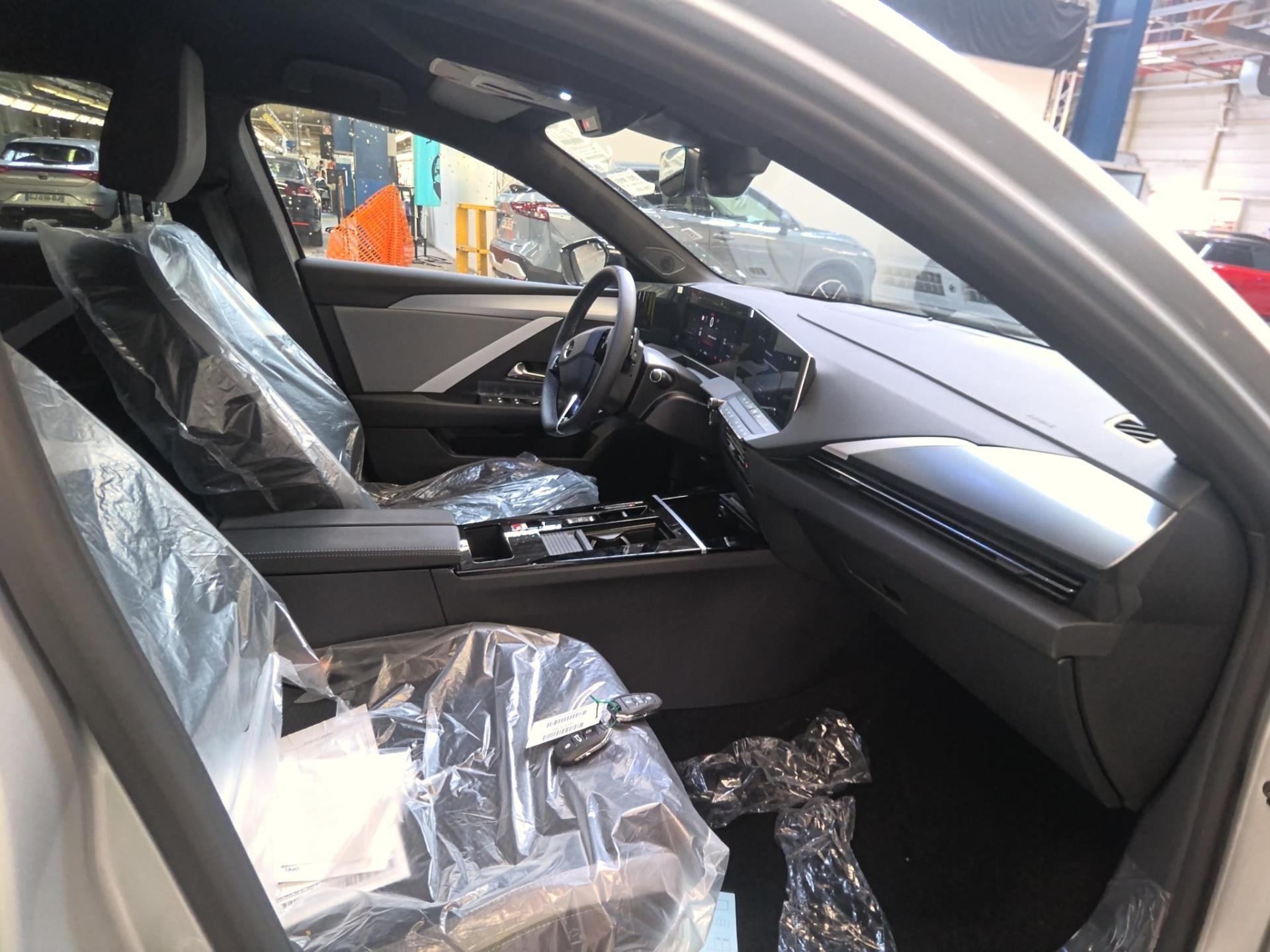 Opel Astra 1.2 Turbo Hybride 145 ch e-DCT6 Business 2025