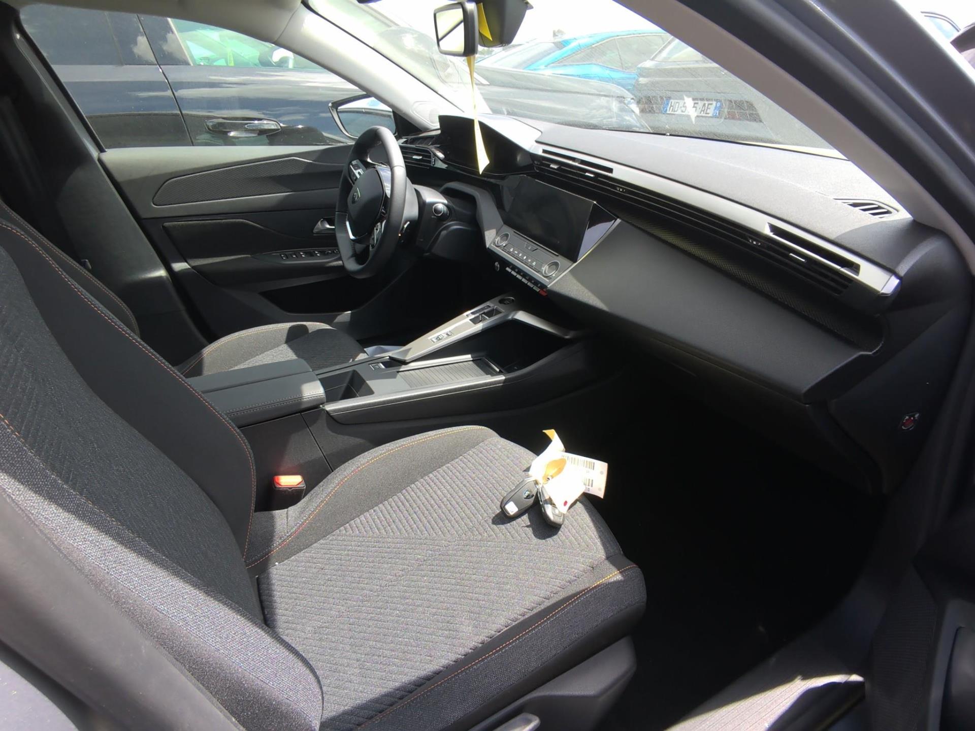 Peugeot 308 Hybrid 145 e-DCS6 Style 2026
