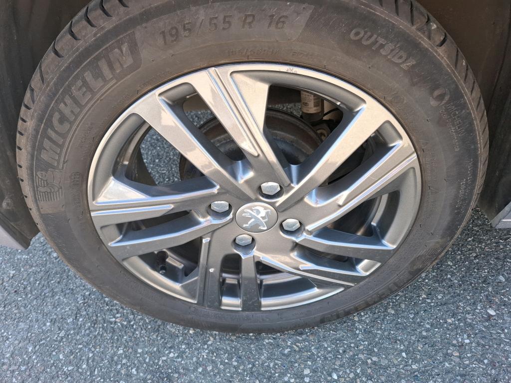 Peugeot 208 PureTech 100 S&S BVM6 Style 2022