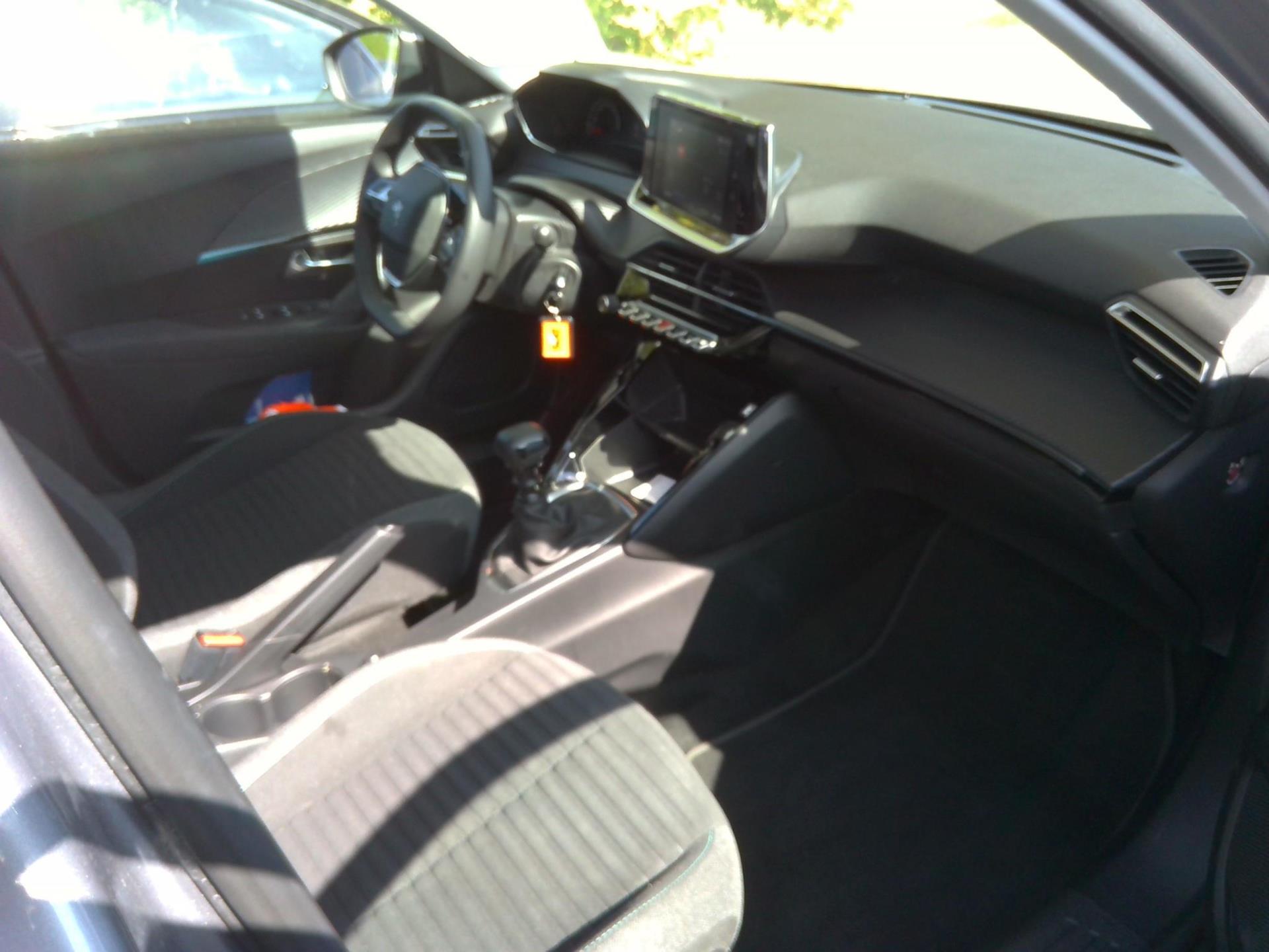 Peugeot 2008 PureTech 100 S&S BVM6 Style 2022