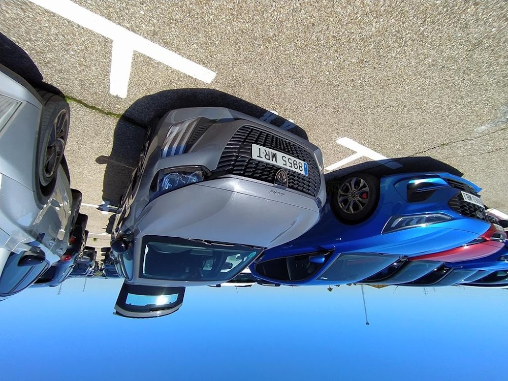 Foto Peugeot 208 4