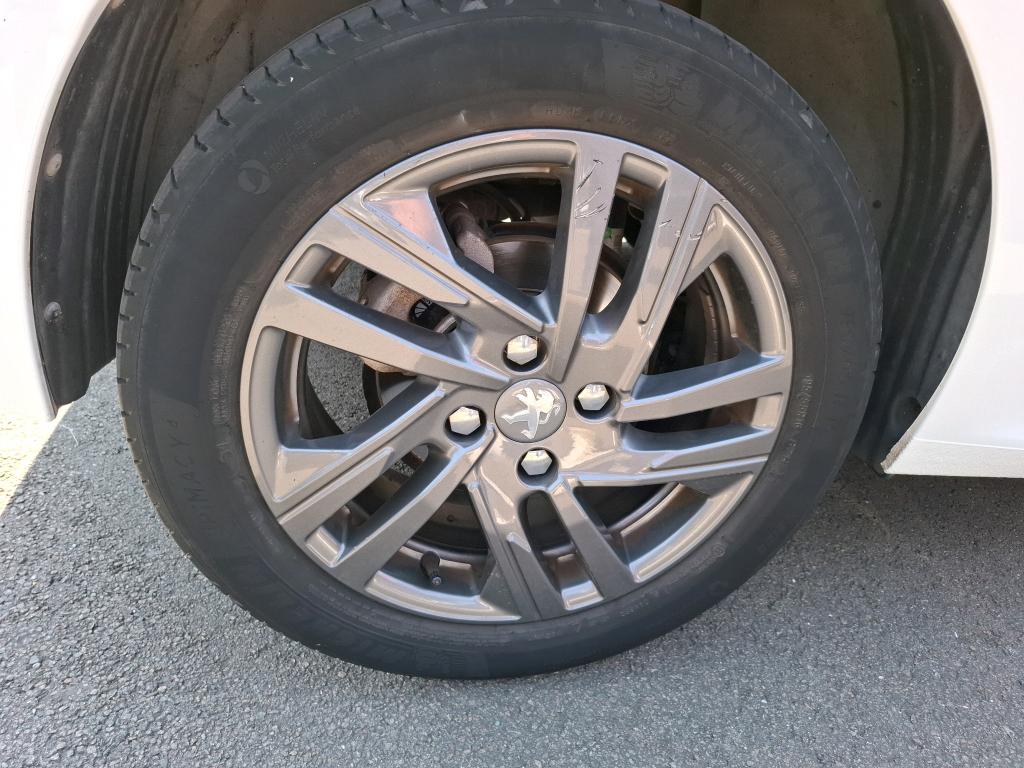 Peugeot 208 BlueHDi 100 S&S BVM6 Style 2022