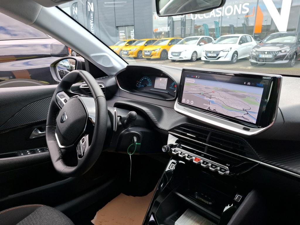 Peugeot 208 Hybrid 100 e-DCS6 Style 2025