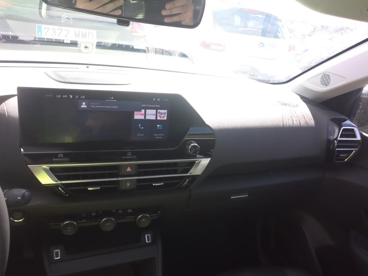 Foto Citroën C4 X 14