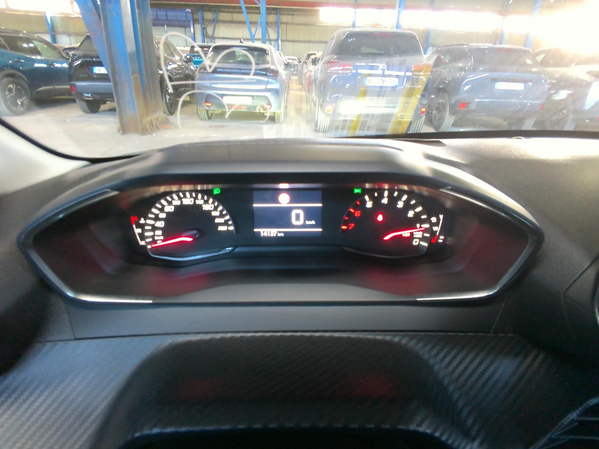 Peugeot 208 100 S&S BVM6 Style 2025