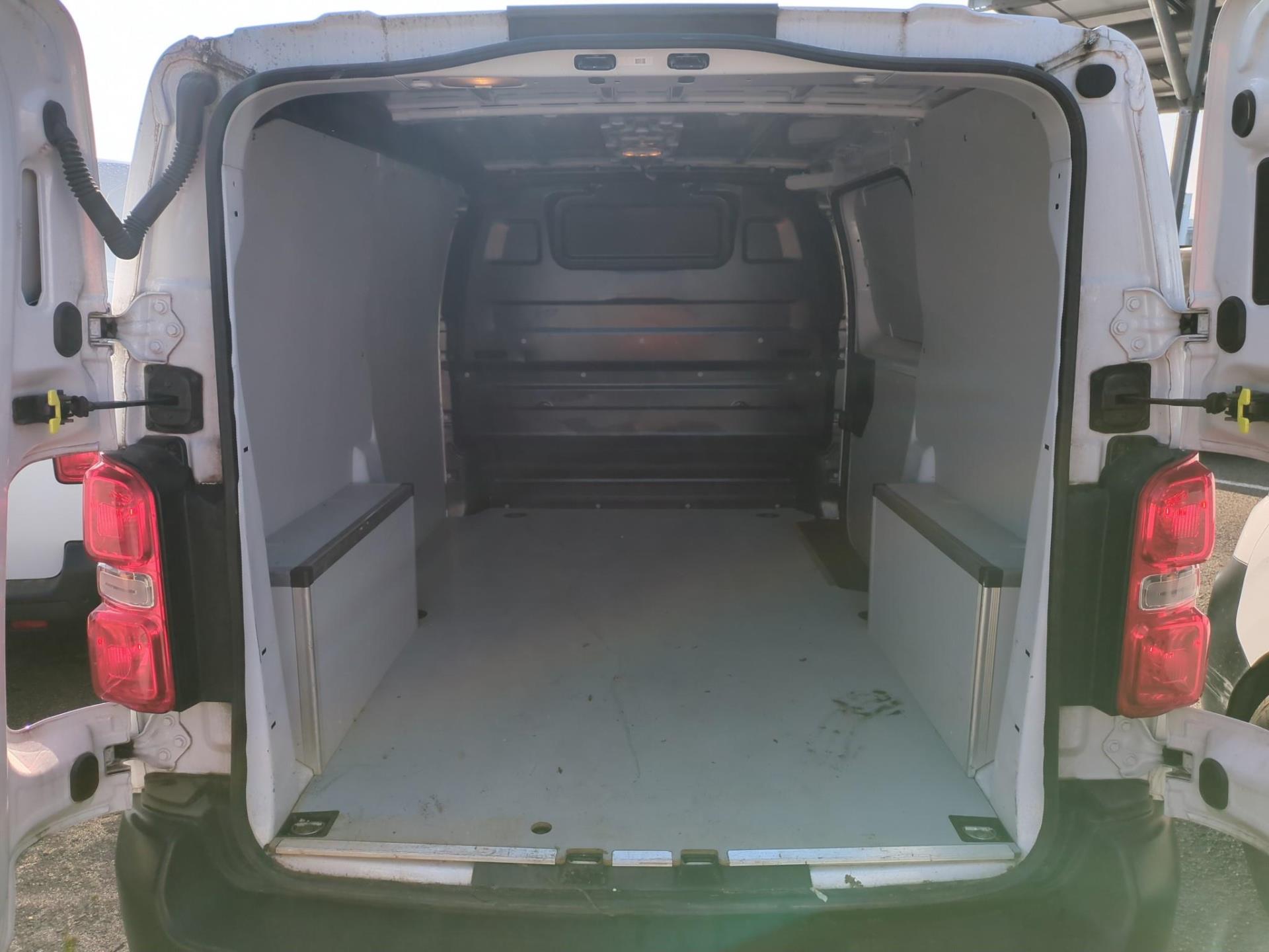 Peugeot EXPERT FGN TOLE STANDARD 1.5 BLUEHDI 120 S&S BVM6 PREMIUM 2022