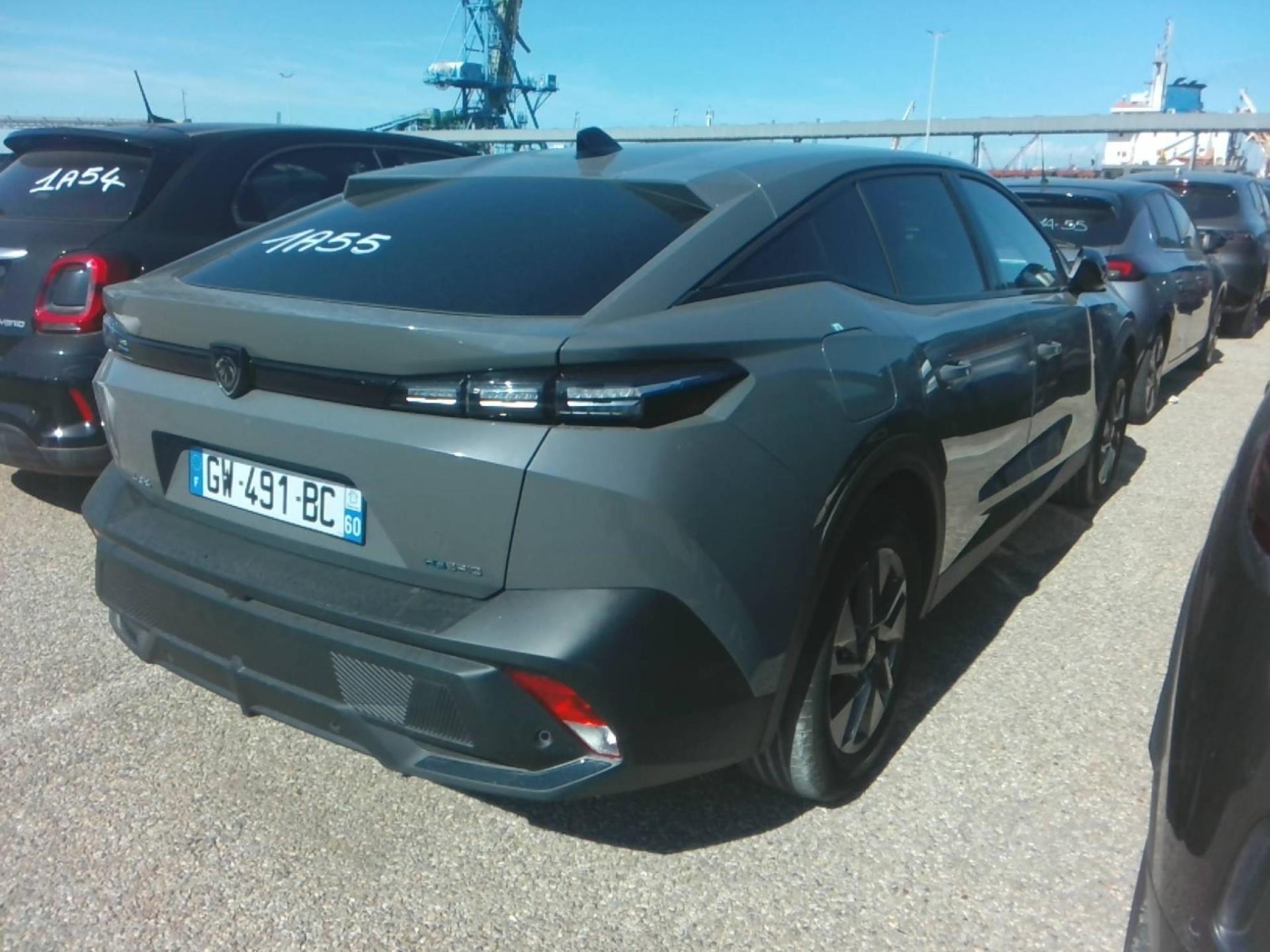 Peugeot 408 PHEV 180 e-EAT8 Allure 2024