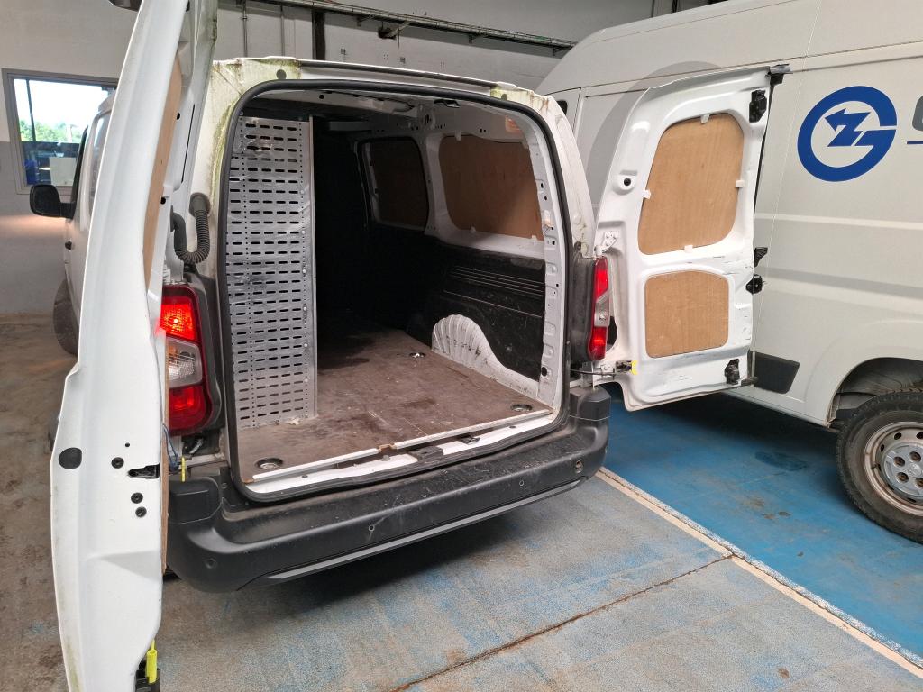 Peugeot PARTNER FOURGON LONG 950 KG BLUEHDI 100 S&S BVM6 ASPHALT 2022