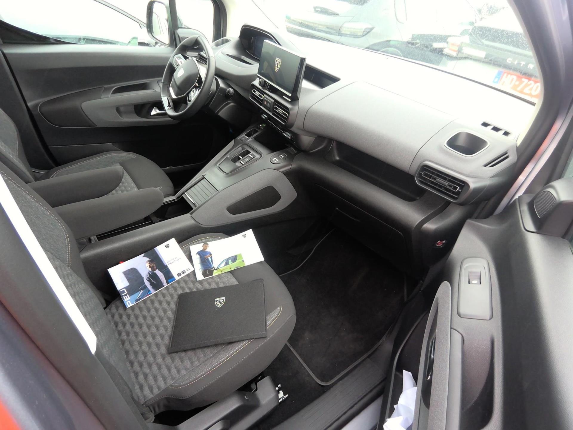 Peugeot Rifter M BlueHDi 130 S&S EAT8 5pl GT 2024
