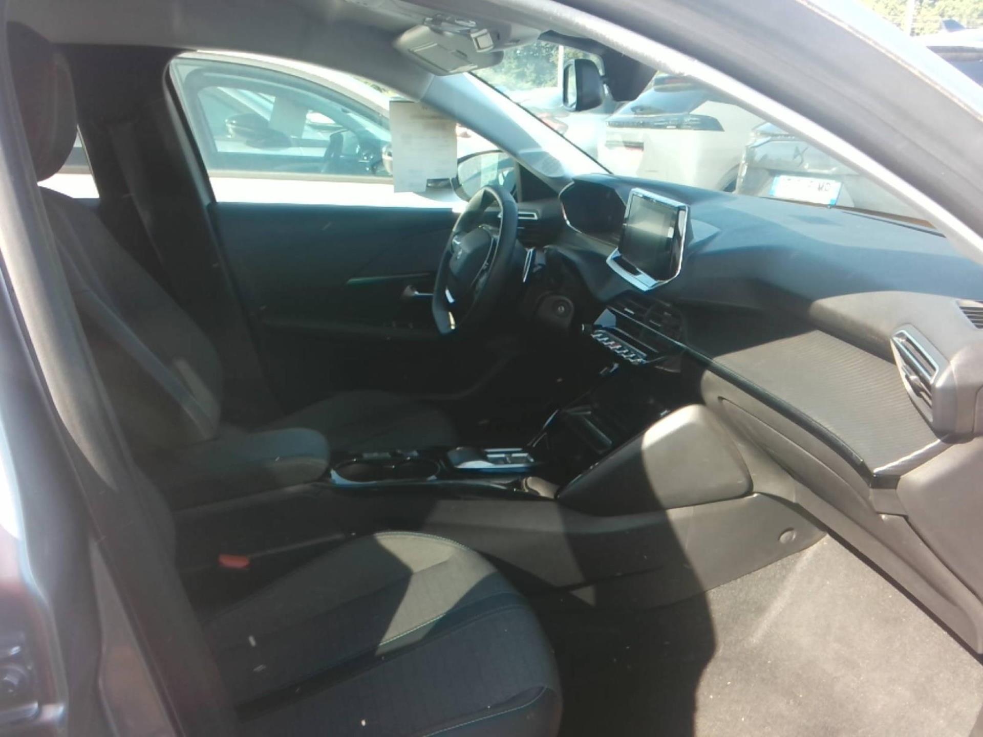 Peugeot 208 PureTech 100 S&S EAT8 Allure 2023