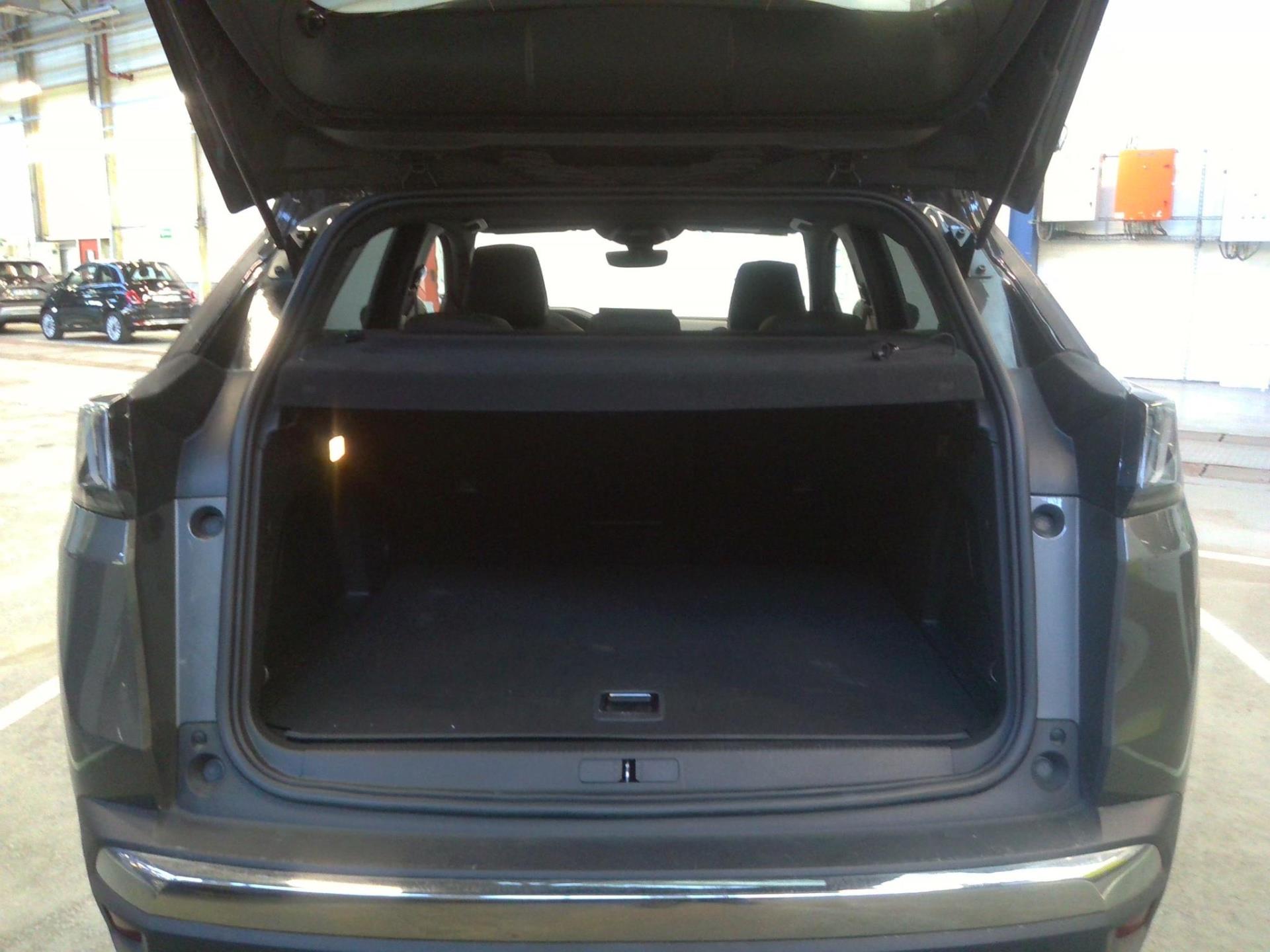 Peugeot 3008 Hybrid4 300 e-EAT8 GT 2022