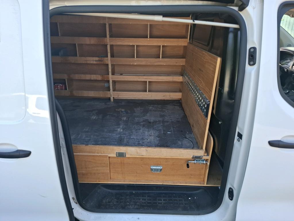 Peugeot EXPERT FGN TOLE STANDARD BLUEHDI 120 S&S EAT8 PREMIUM 2021
