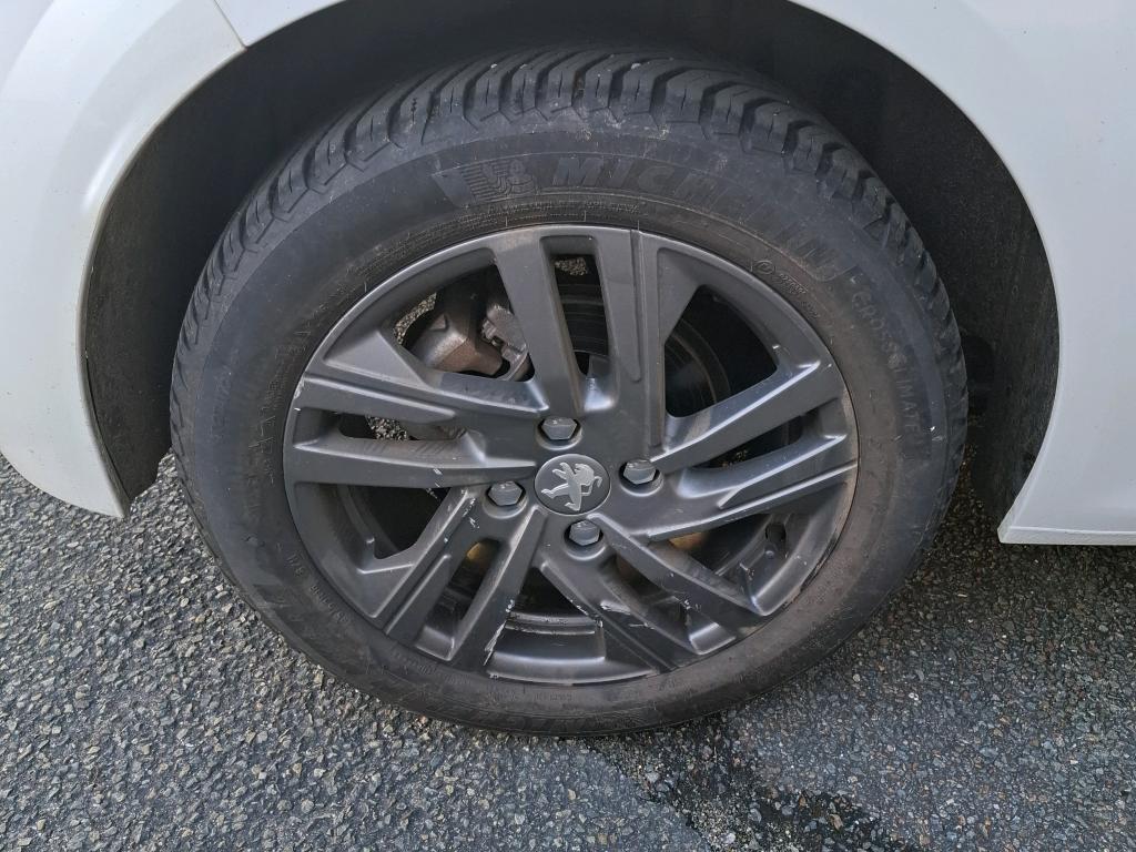 Peugeot 208 BlueHDi 100 S&S BVM6 Style 2022