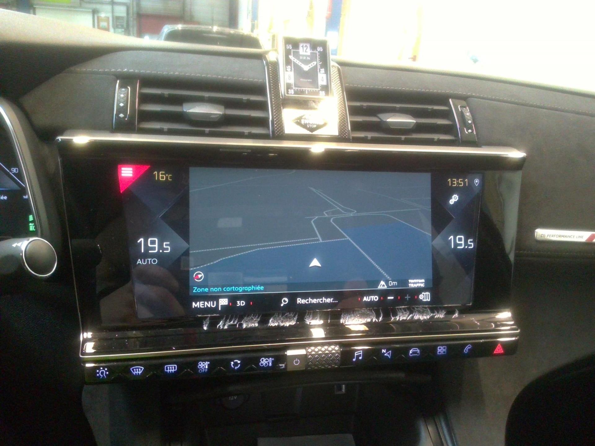 DS DS7 Crossback BlueHDi 130 EAT8 Performance Line+ 2021