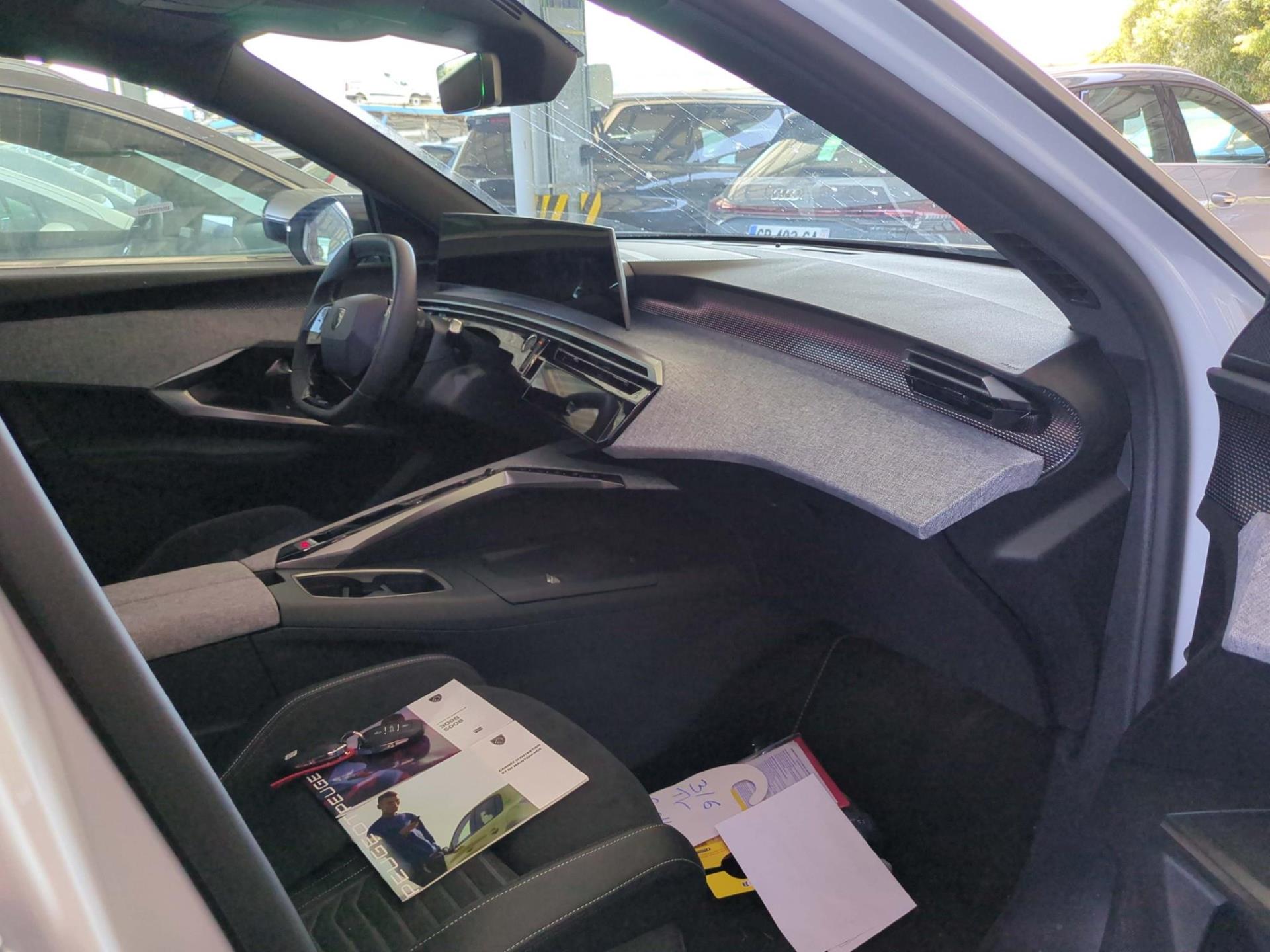 Peugeot 3008 Hybrid 145 e-DCS6 GT 2025