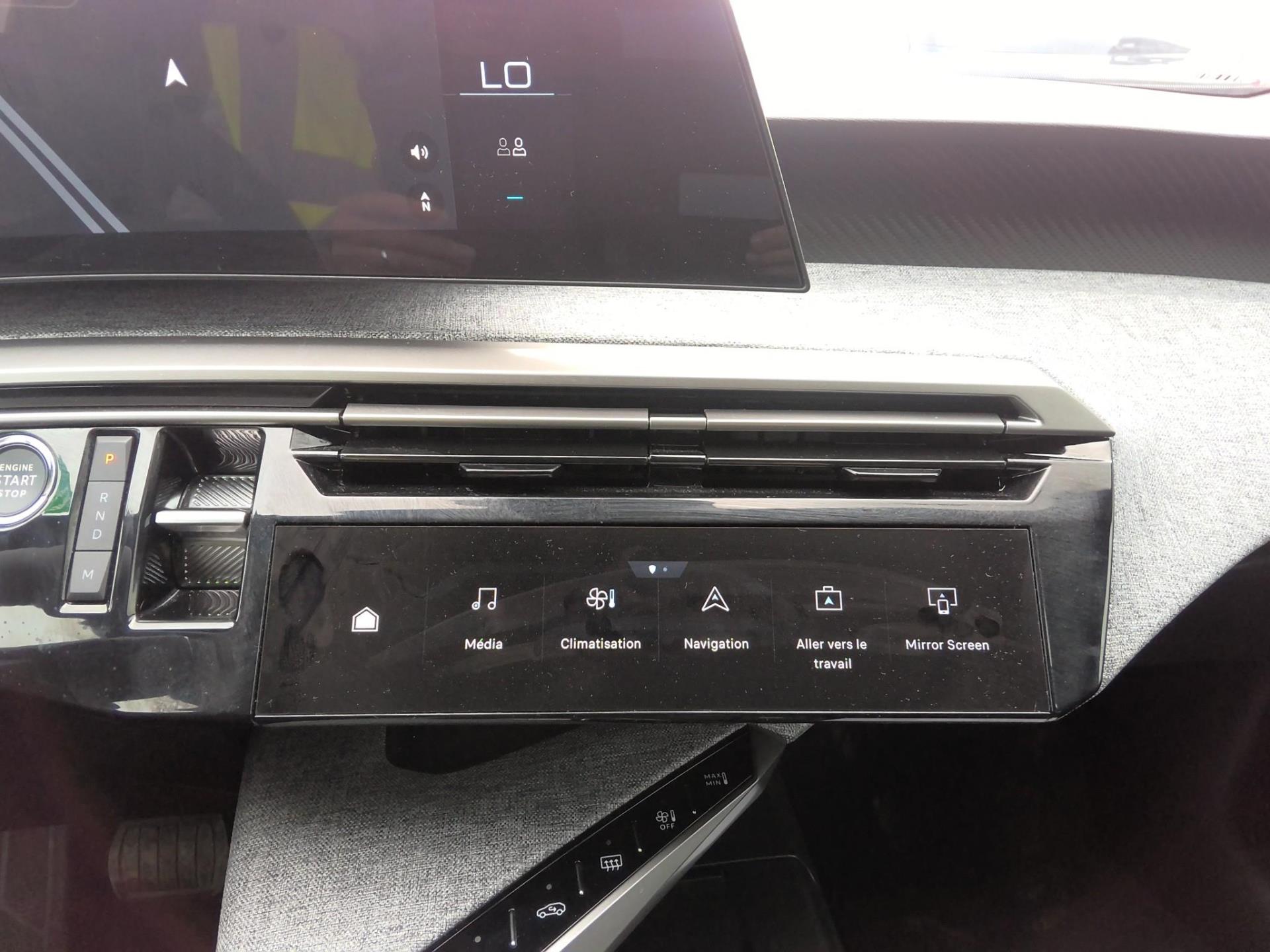 Peugeot 3008 Hybrid 136 e-DCS6 Allure 2024