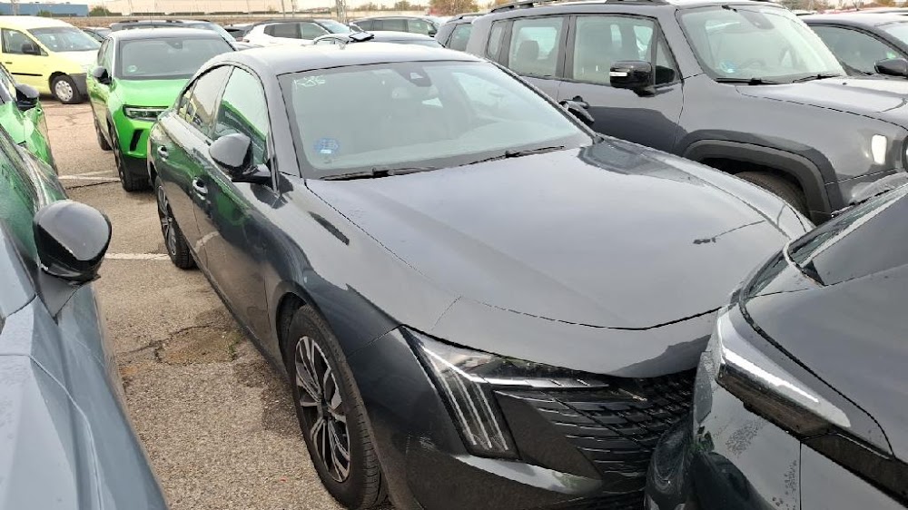 Foto Peugeot 3008 Plug-in Hybrid 2