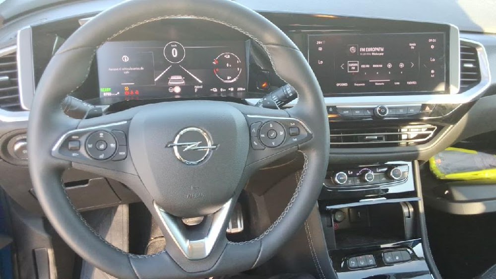 Foto Opel Grandland PHEV 7