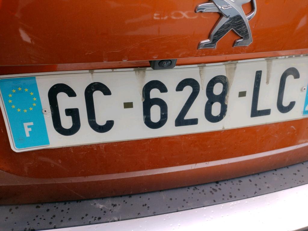 Peugeot 2008 BlueHDi 130 S&S EAT8 Allure 2021