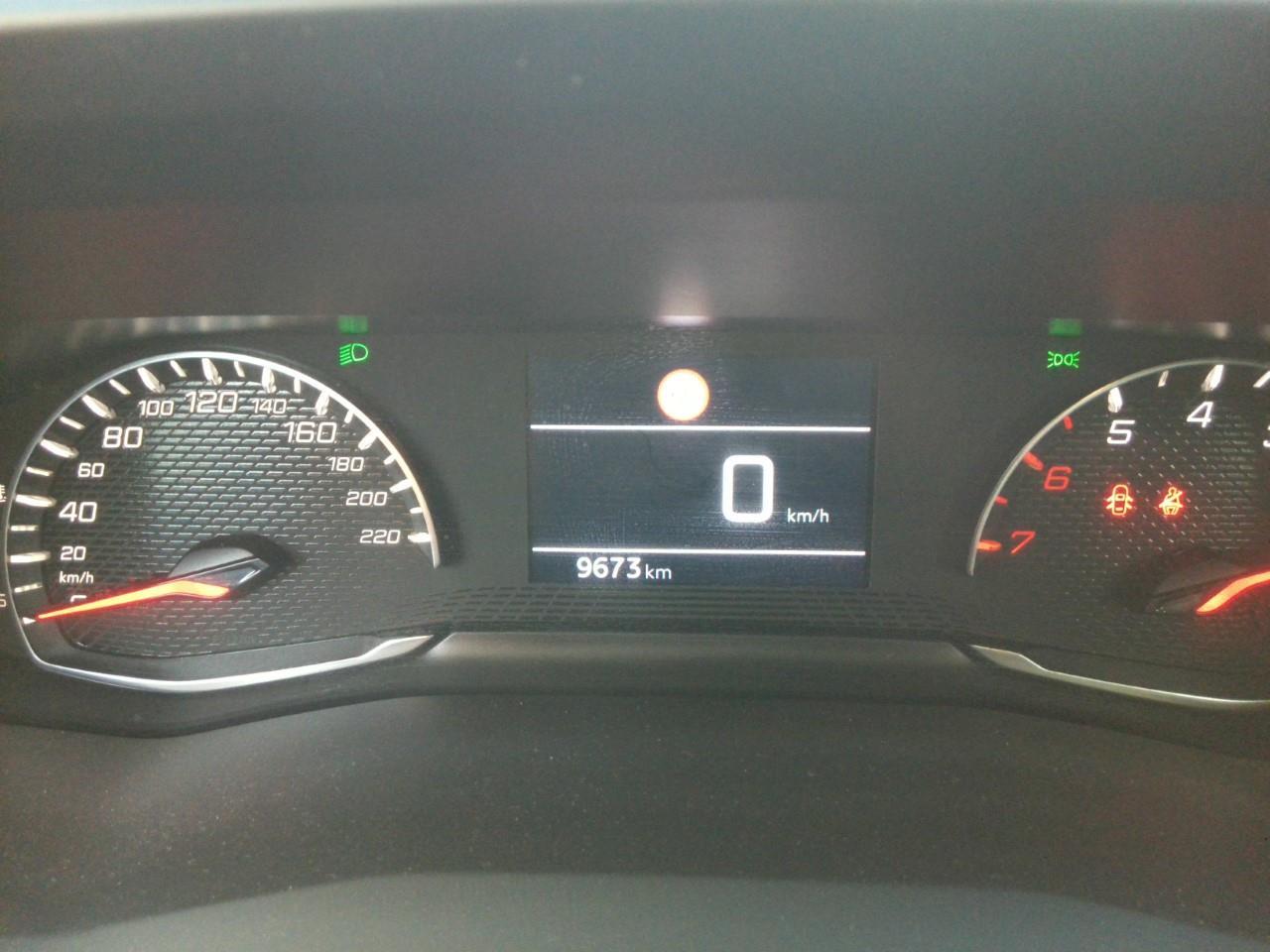Foto Peugeot 208 9