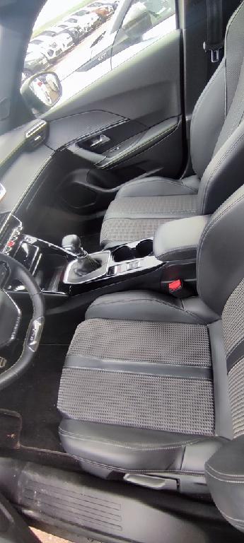 Foto Peugeot 2008 13