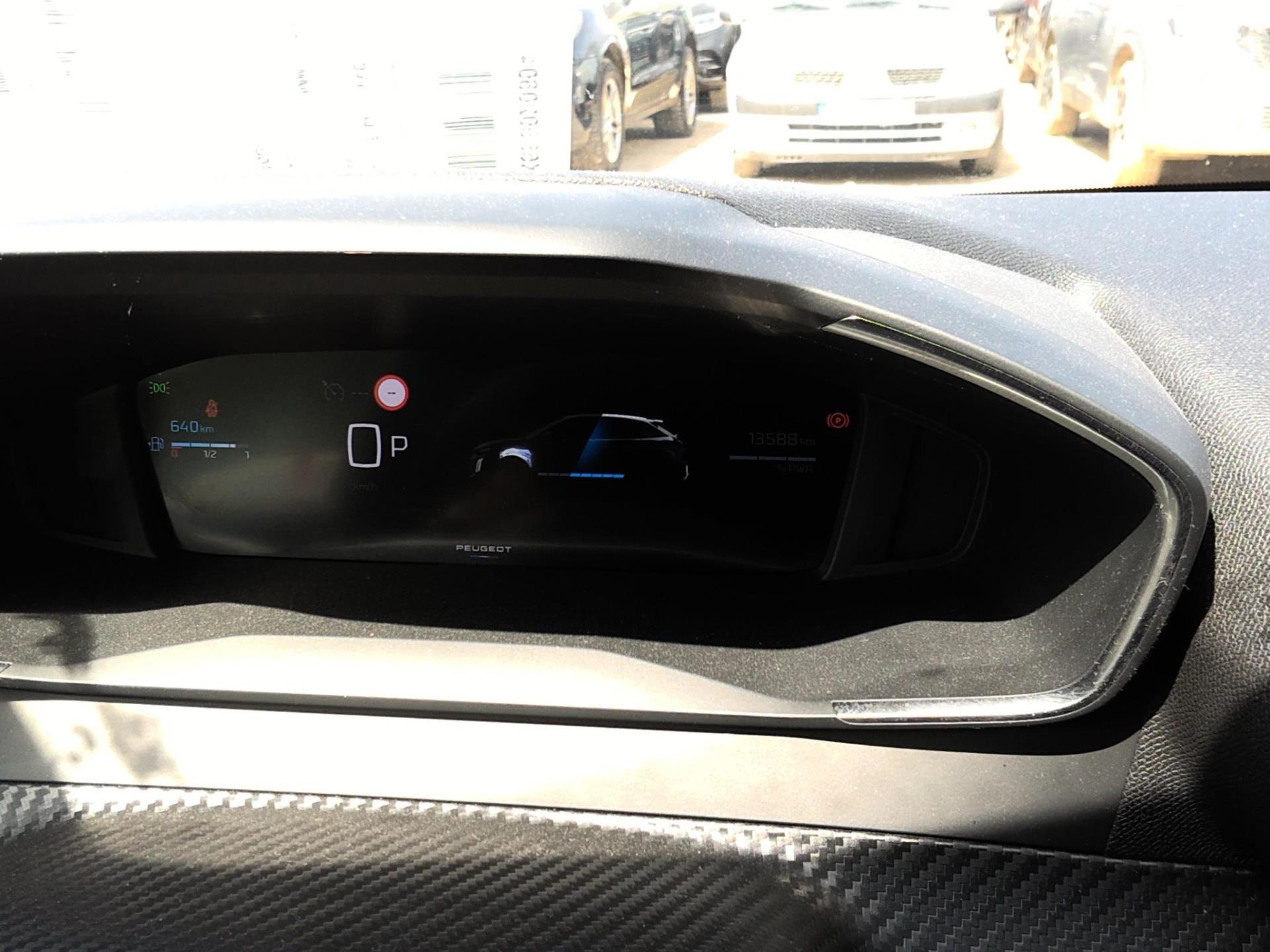 Peugeot 208 Hybrid 100 e-DCS6 Allure 2025