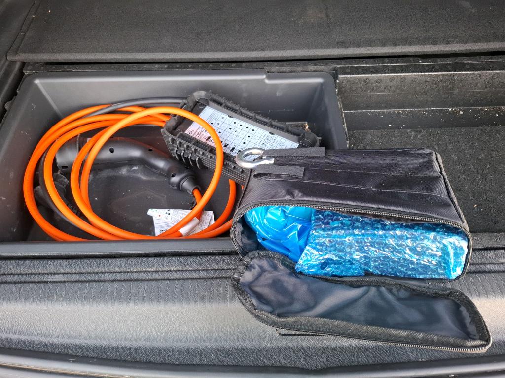 Peugeot 3008 Hybrid 225 e-EAT8 Roadtrip 2022