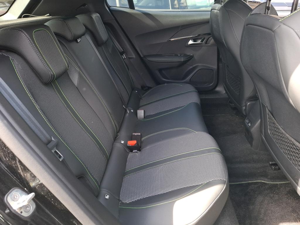 Peugeot 2008 Hybrid 145 e-DCS6 GT 2025