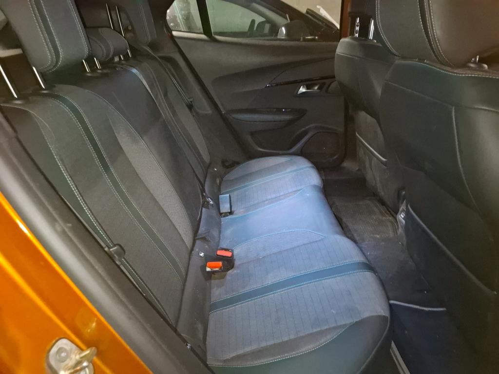 Peugeot 2008 II 