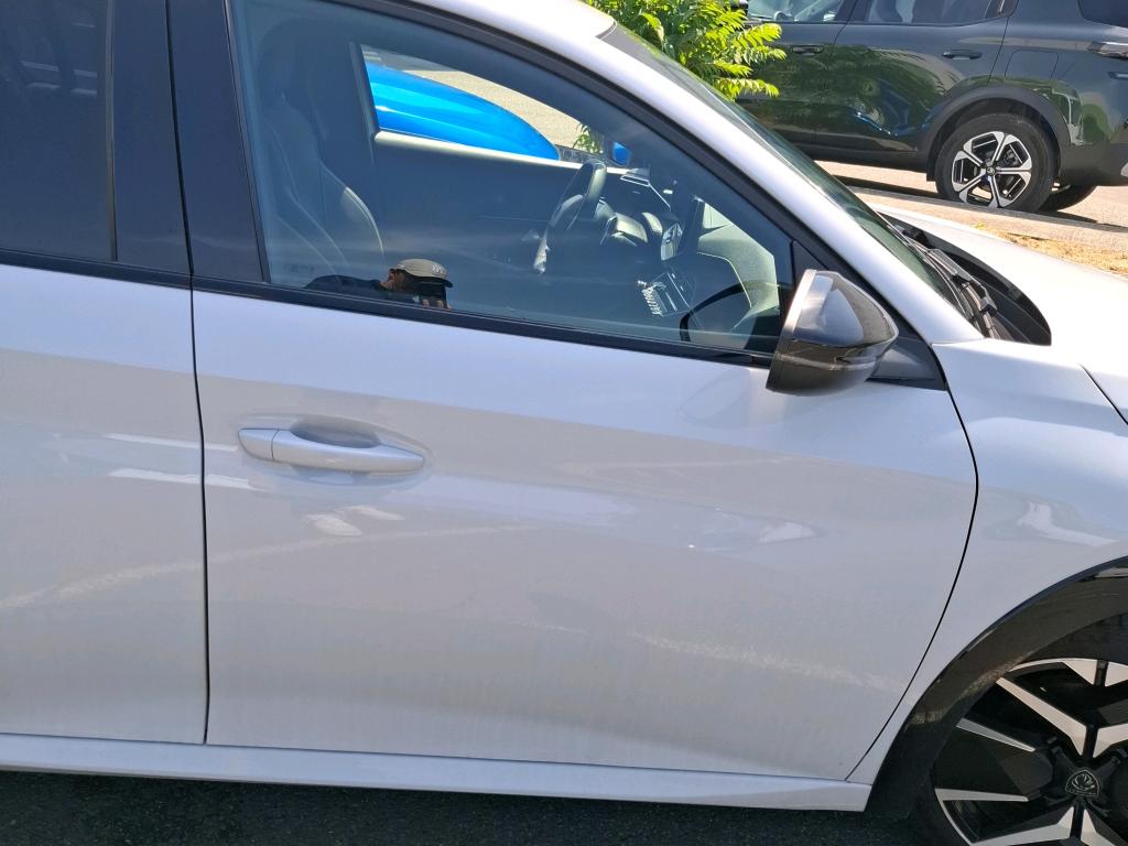Peugeot 208 Hybrid 145 ch e-DCS6 GT 2025