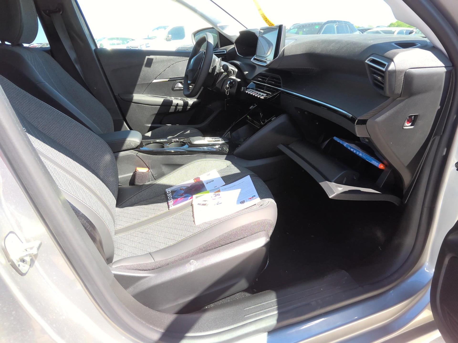 Peugeot 208 Hybrid 110 ch e-DCS6 Allure 2025