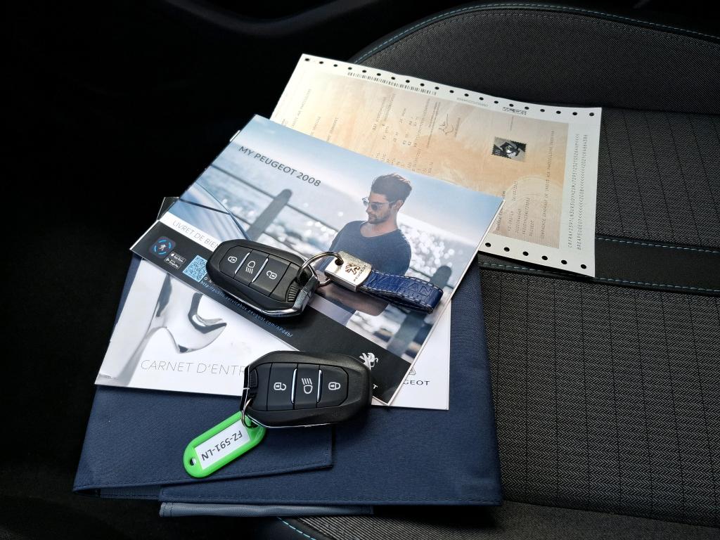 Peugeot 2008 BlueHDi 130 S&S EAT8 Allure Pack 2021
