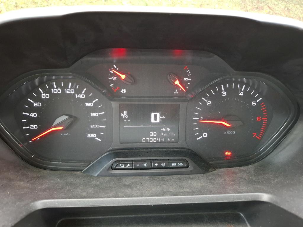 Peugeot PARTNER FOURGON STANDARD 650 KG BLUEHDI 100 S&S BVM5 PREMIUM 2020