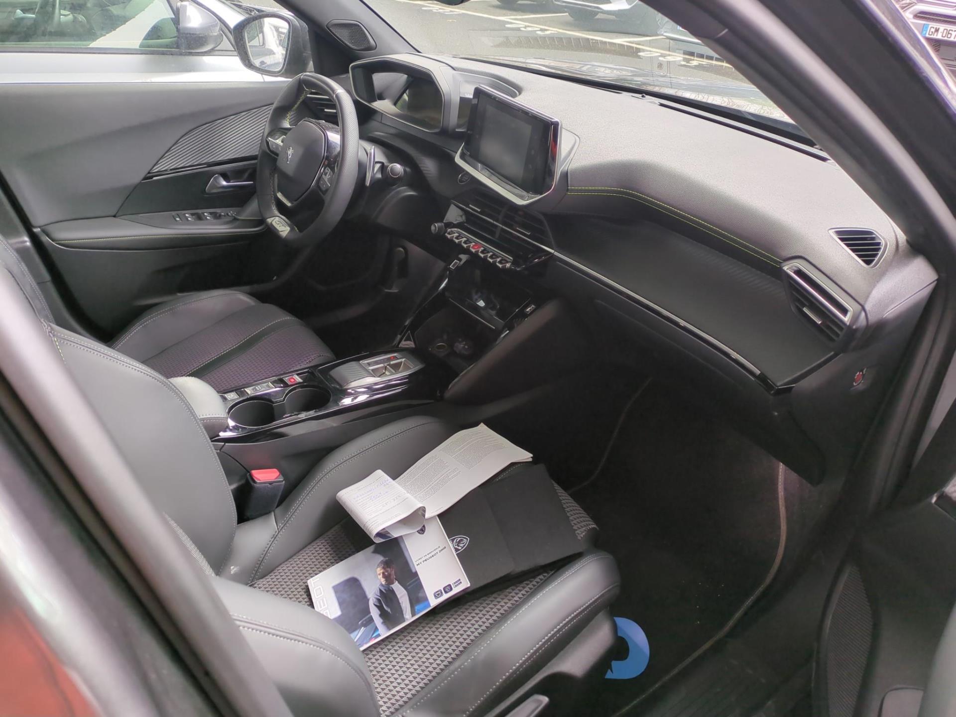 Peugeot 2008 PureTech 130 S&S EAT8 GT 2023