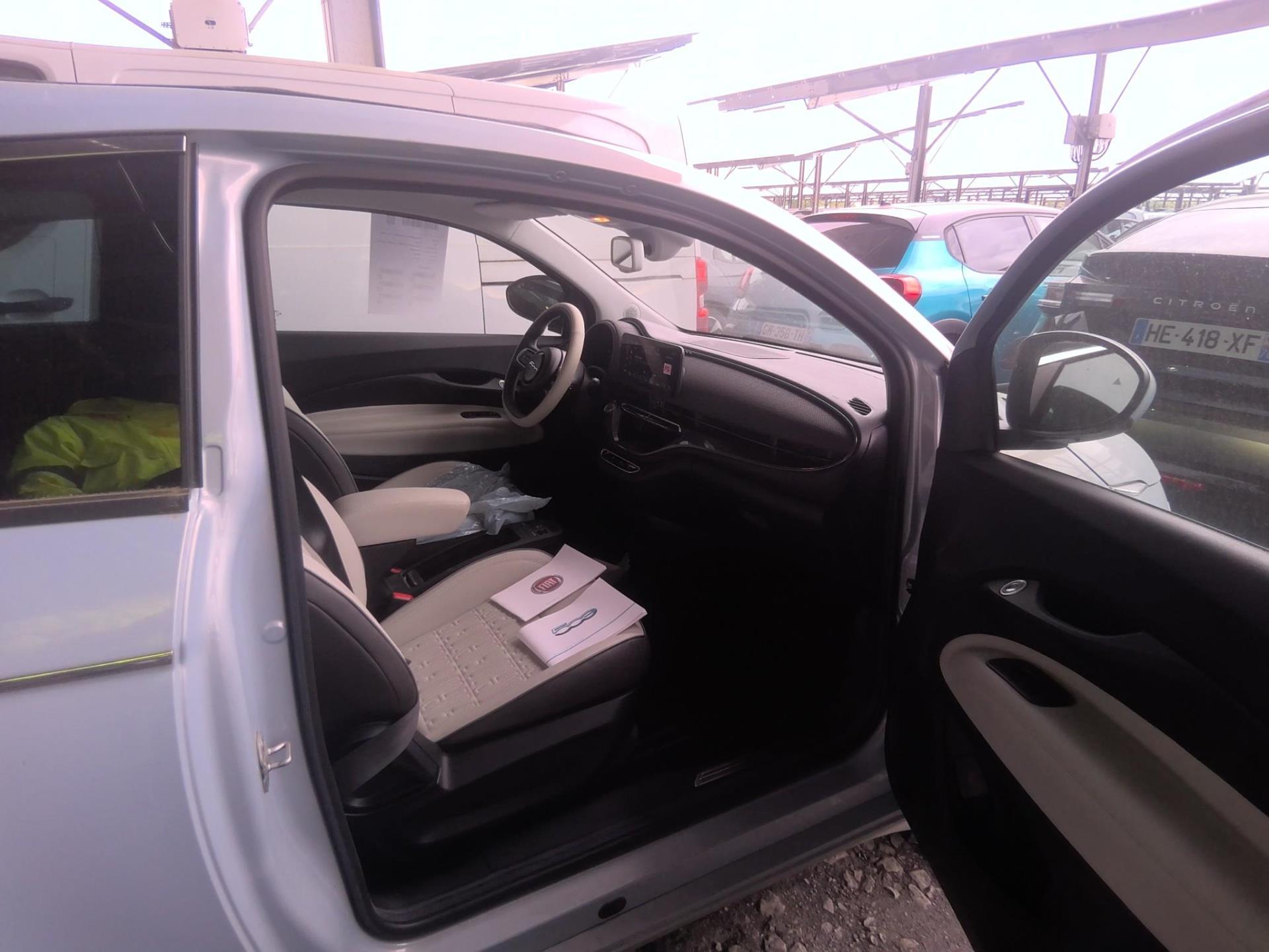 FIAT 500C e 118 ch La Prima 2023