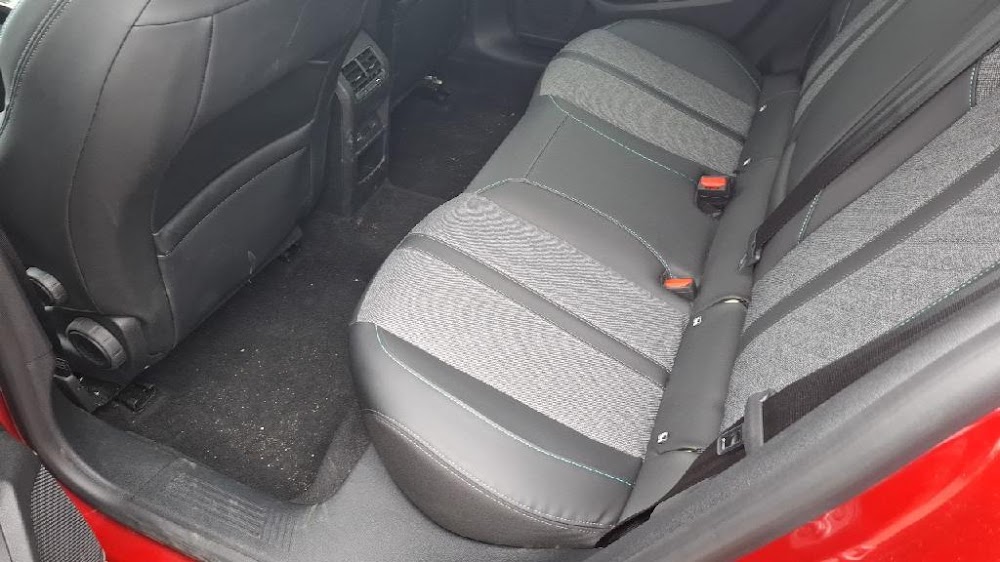 Foto Peugeot 408 11