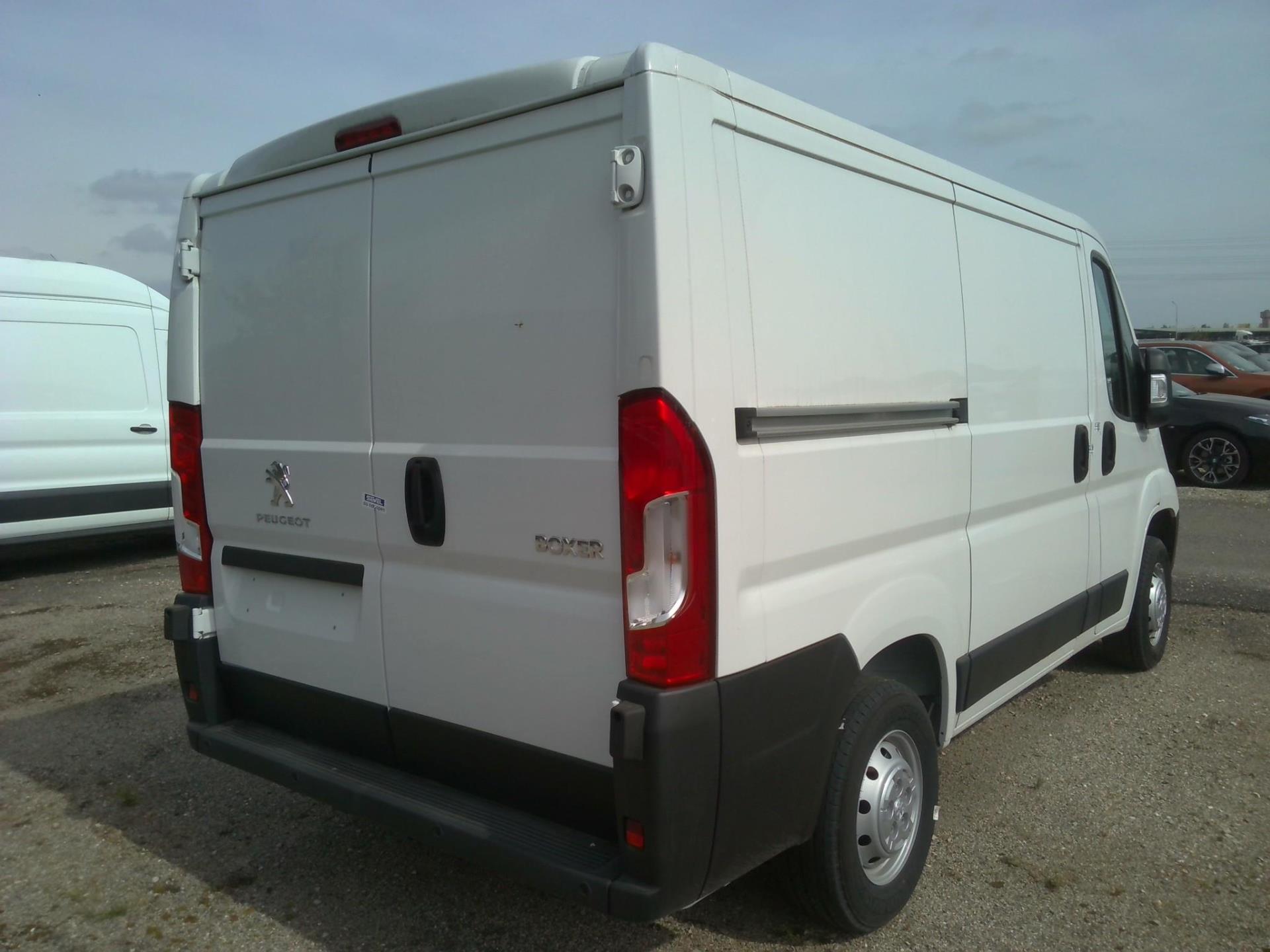Peugeot BOXER TOLE 3.0 T L1H1 BLUEHDI 140 S&S BVM6  2024