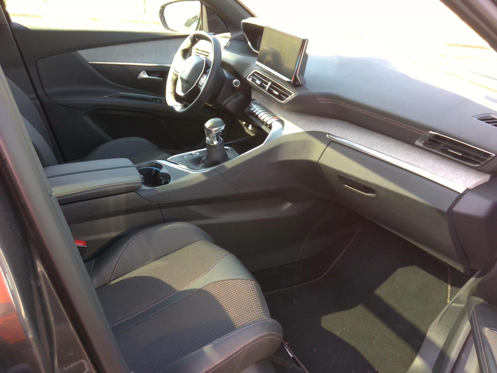 Peugeot 5008 PureTech 130ch S&S BVM6 GT 2023