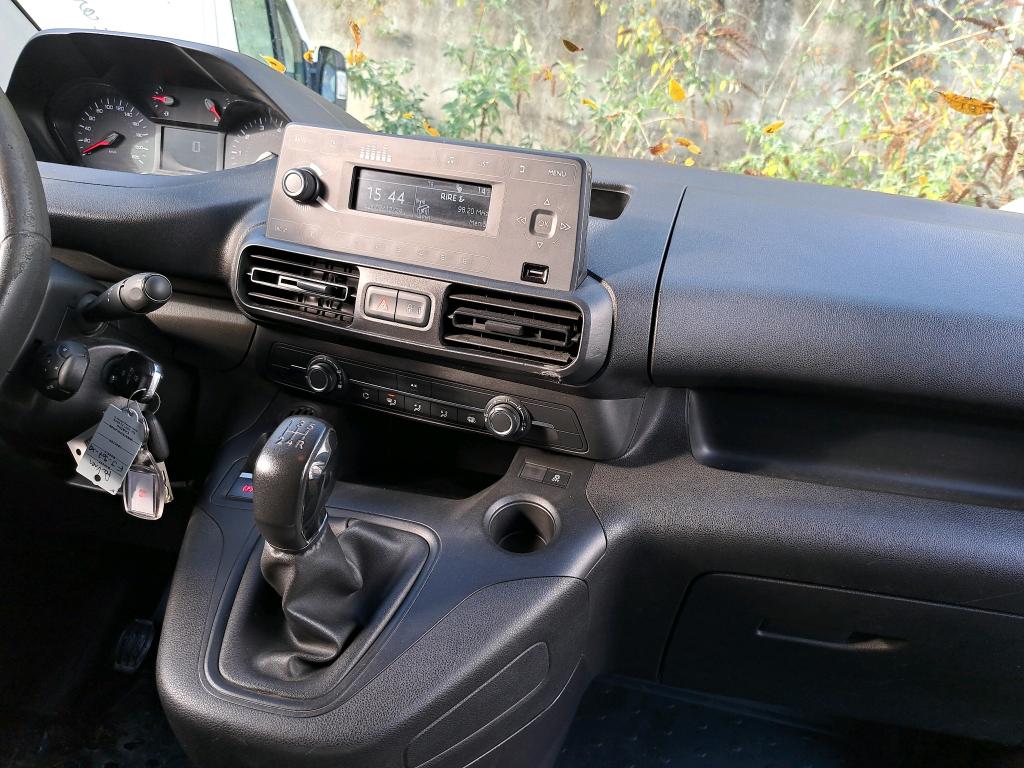 Peugeot PARTNER FOURGON STANDARD 650 KG BLUEHDI 100 BVM5 PREMIUM 2019